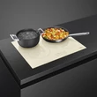 Kép 5/5 - SMEG INDUKCIÓS FŐZŐLAP,Universal,60cm,4zóna (2 booster),9f,bézs egyenes élű üveg,arany sz. szerigráfia